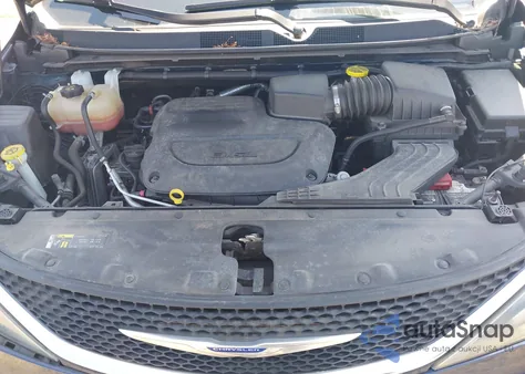 2020 Chrysler Voyager Lxi из США, поврежденный, VIN 2C4RC1DGXLR198575